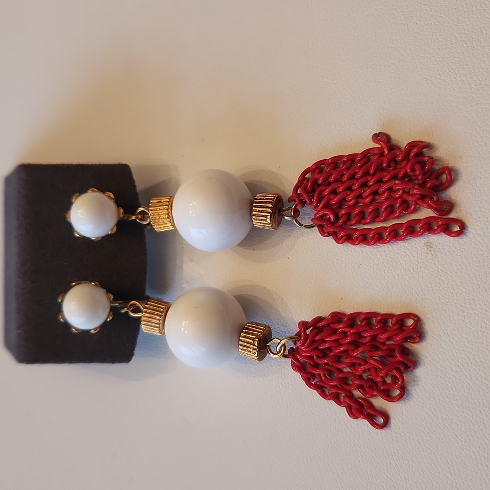 Vintage Celebrity Signed Gold‎, White With Orange Tassel Dangle Clip On Earrings
